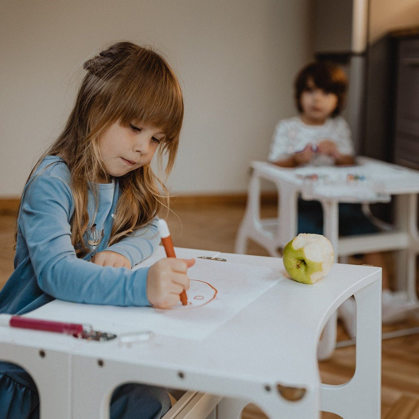 Ette Tete STEP'n'SIT 2-in-1 Leertoren en Tafel met Steunpoten – Wit - Casteleyn