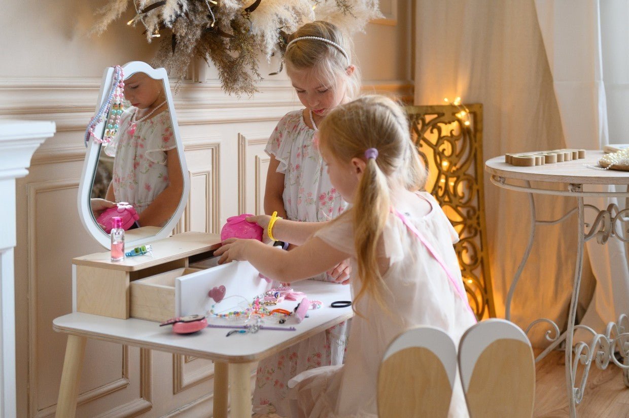 Family Prinsessen Kaptafel en Stoel met Spiegel – Tulp - Casteleyn