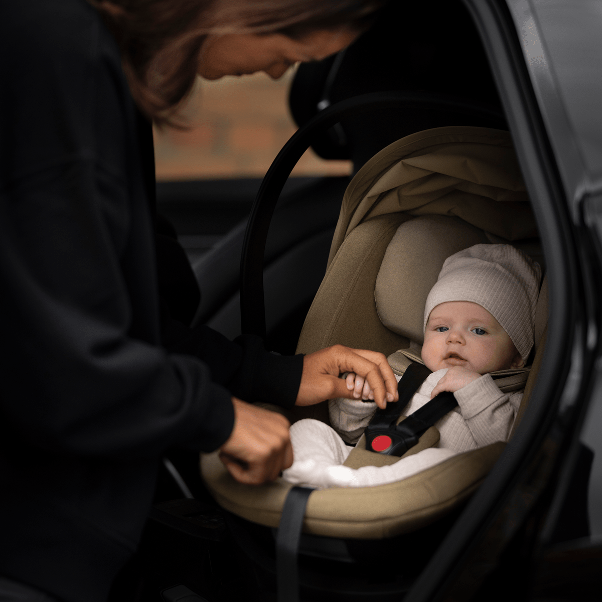 Maple Autostoel – Black - Casteleyn